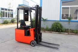 九游(体育门户)官方网站机械讲述电动叉车特征分类