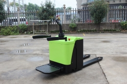 九游(体育门户)官方网站讲解叉车在光线不足条件下的使用注意事项