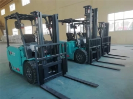 【九游(体育门户)官方网站机械】简析我国叉车出租行业的市场发展状况